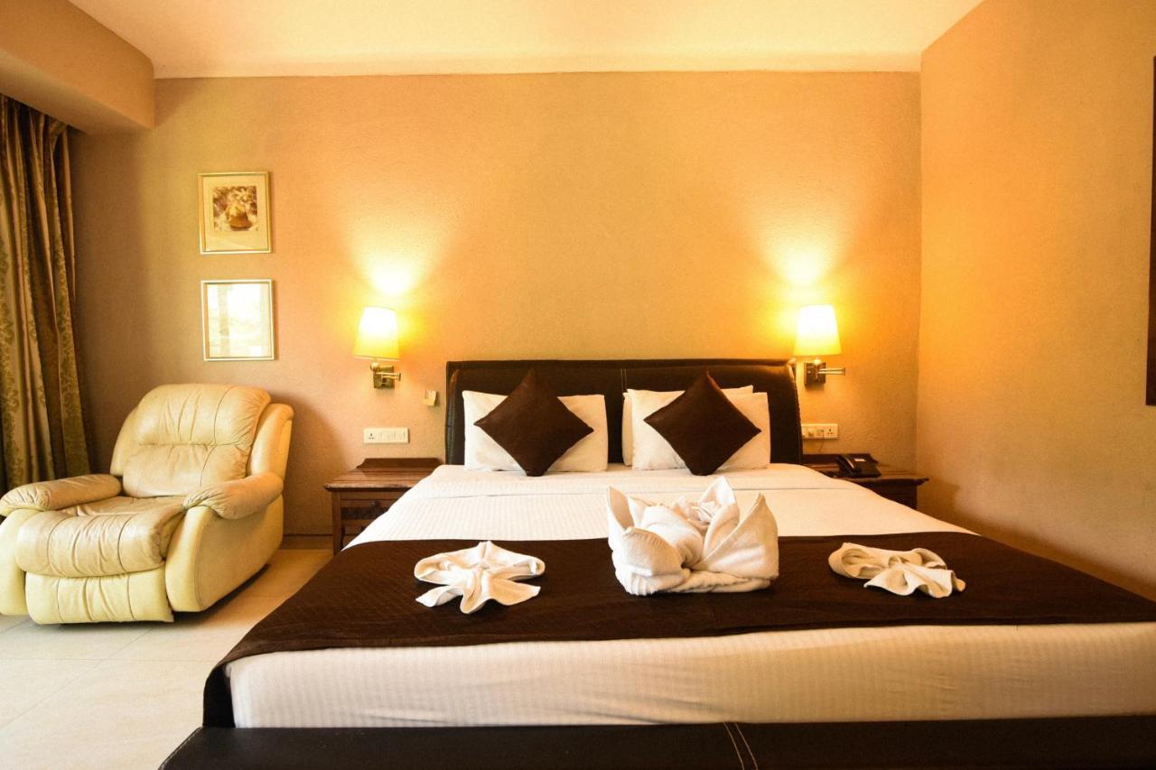 Hotel Neelam The Glitz Calangute Exterior foto