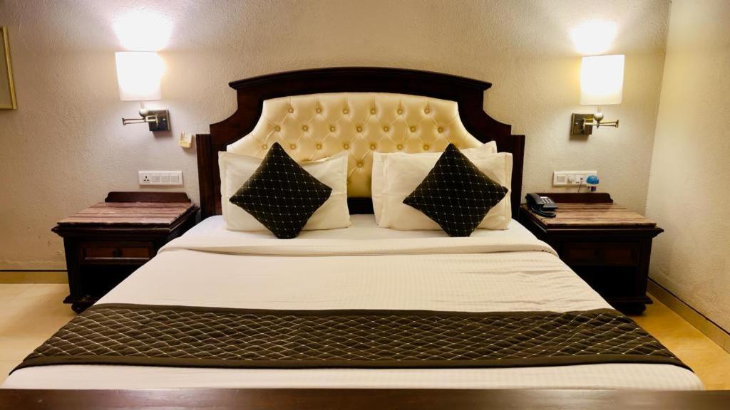 Hotel Neelam The Glitz Calangute Exterior foto